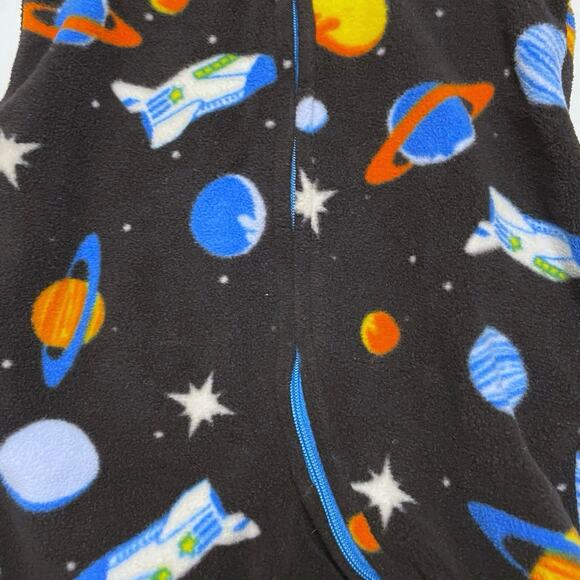 The Children’s Place Fuzzy Space Theme Fleece Zipper Footie Pajamas Size 0-3 M - Picture 4 of 7